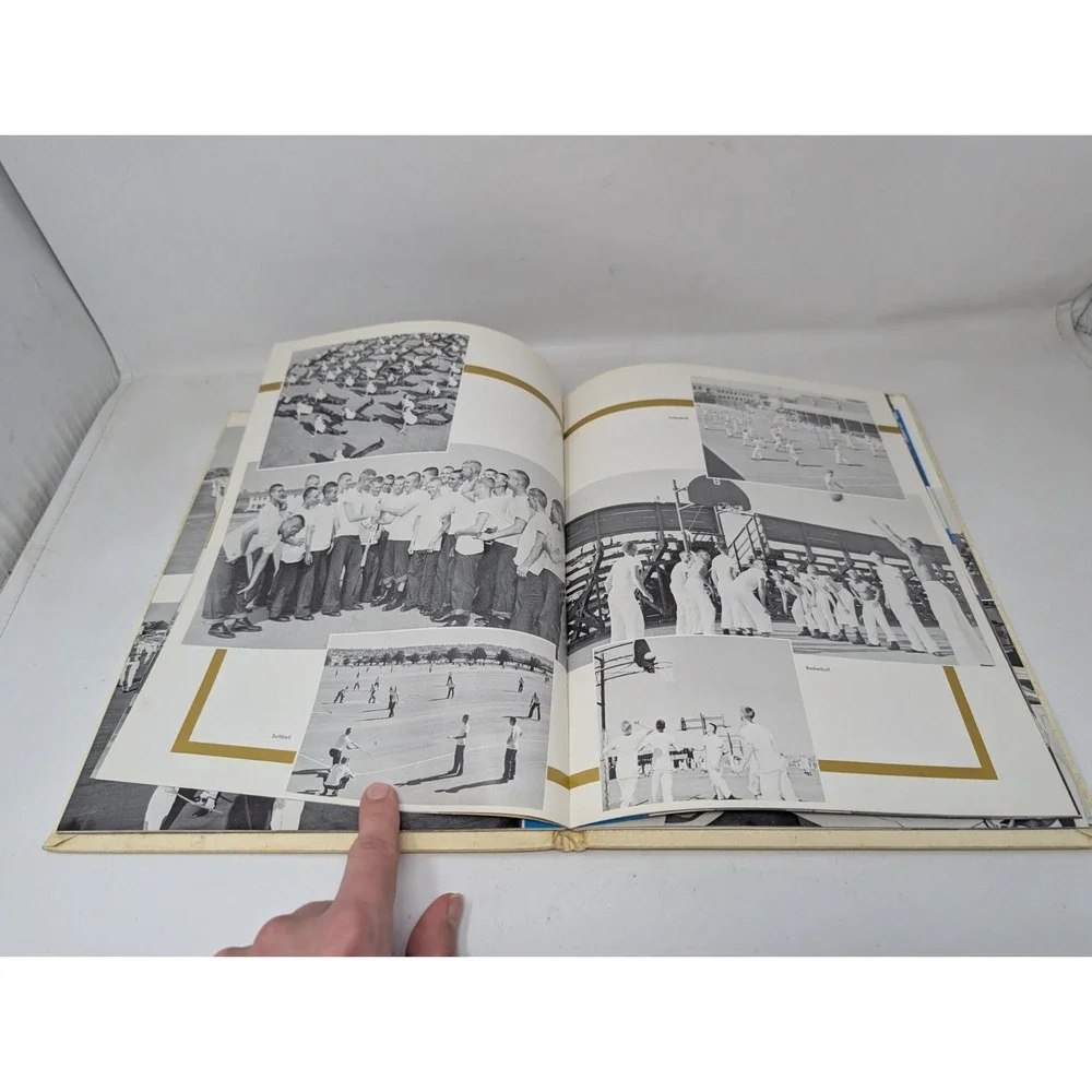 The Anchor United States Naval Training Center Yearbook San Diego Company 61-036